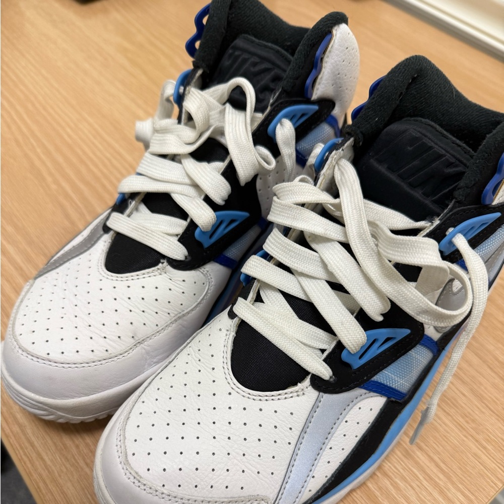 Men’s Bo Jackson Sneakers size 8.5